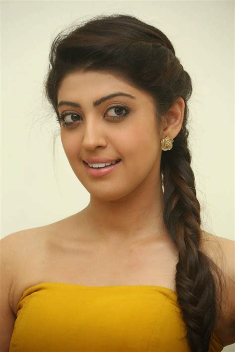 actress pranitha hot